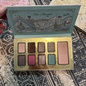 Too faced palette